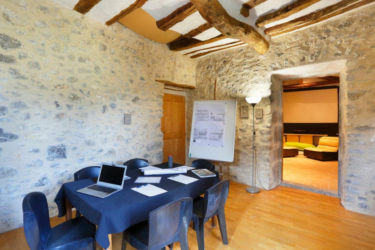 Chateau De Montfroc Bed & Breakfast Exterior photo